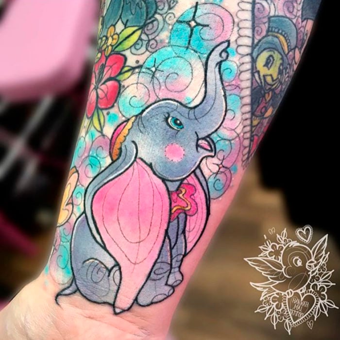 Tatuaje de Hannah Mai inspirado en Dumbo