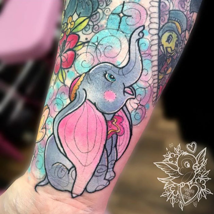 Tatuaje de Hannah Mai inspirado en Dumbo