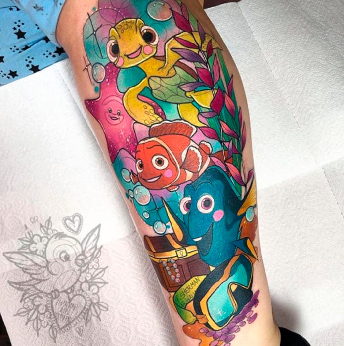 Tatuaje de Hannah Mai inspirado en los personajes Buscando a Nemo