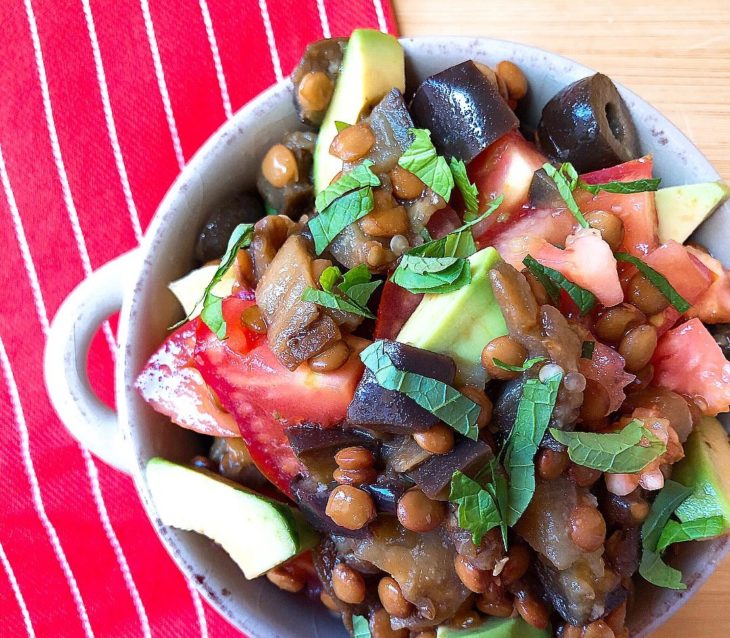 Ensalada de lentejas y aceituna negra