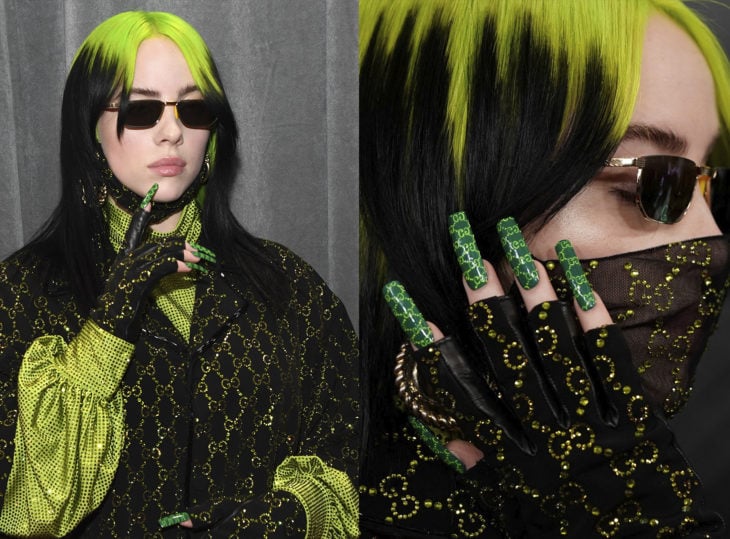 Billie Eilish combinando sus uñas junto con su atuendo de Gucci