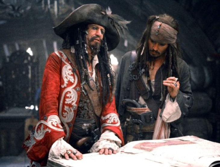 Escena de la película Piratas del caribe en la que aparece Keith Richards junto a Johnny Depp