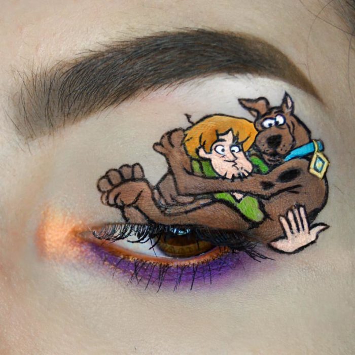 Maquillaje de ojos Scooby Doo