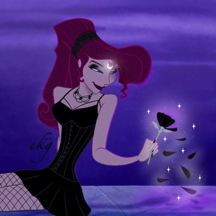 Megara convertida en bruja, usando un vestido negro con medias caladas, y tiene una rosa a la que se le caen los pétalos en las manos