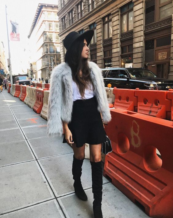 Outfit con falda negra: ¿Qué prendas debo combinar?