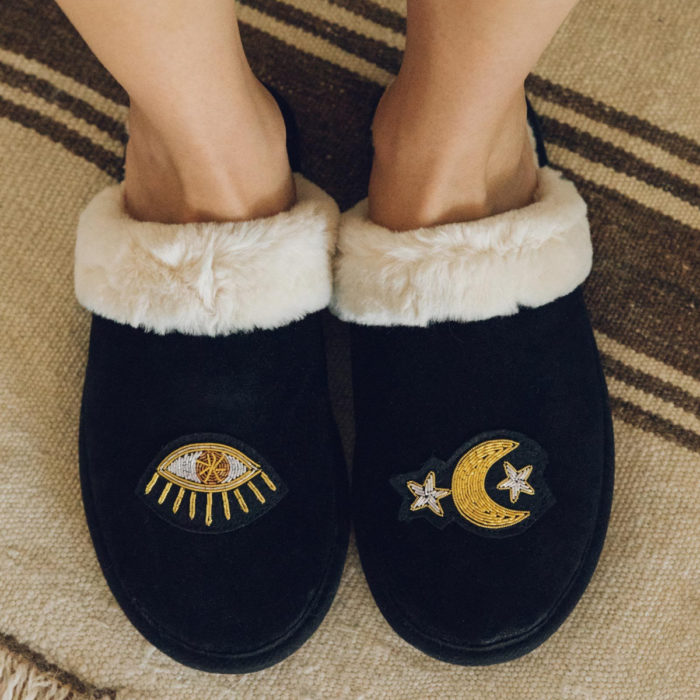 Pantuflas bonitas, kawaii, tiernas de ojo y luna