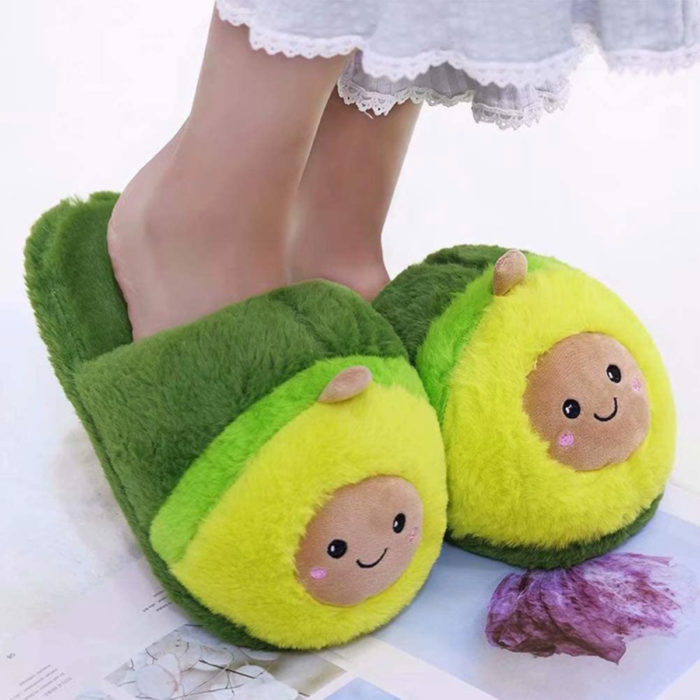 Pantuflas bonitas, kawaii, tiernas de aguacate