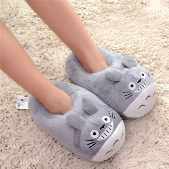 Pantuflas bonitas, kawaii, tiernas de Totoro de El viaje de Chihiro