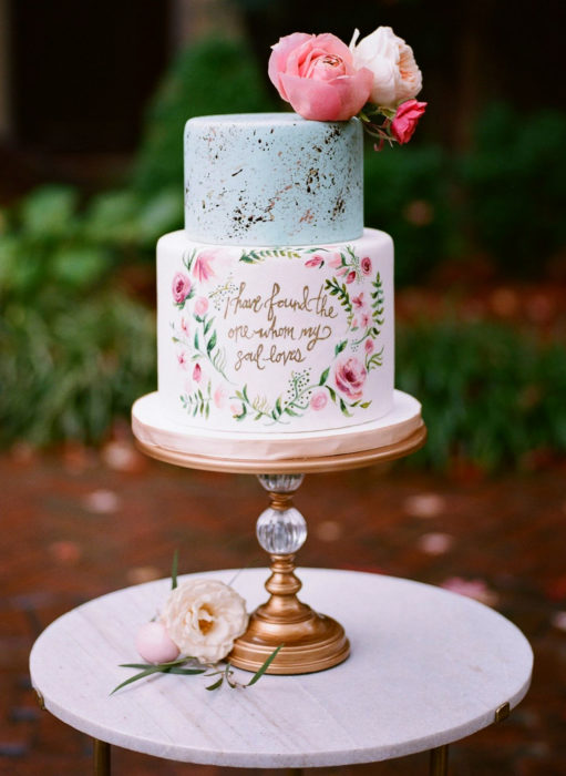 Pasteles de boda creativos y bonitos; con carta de amor