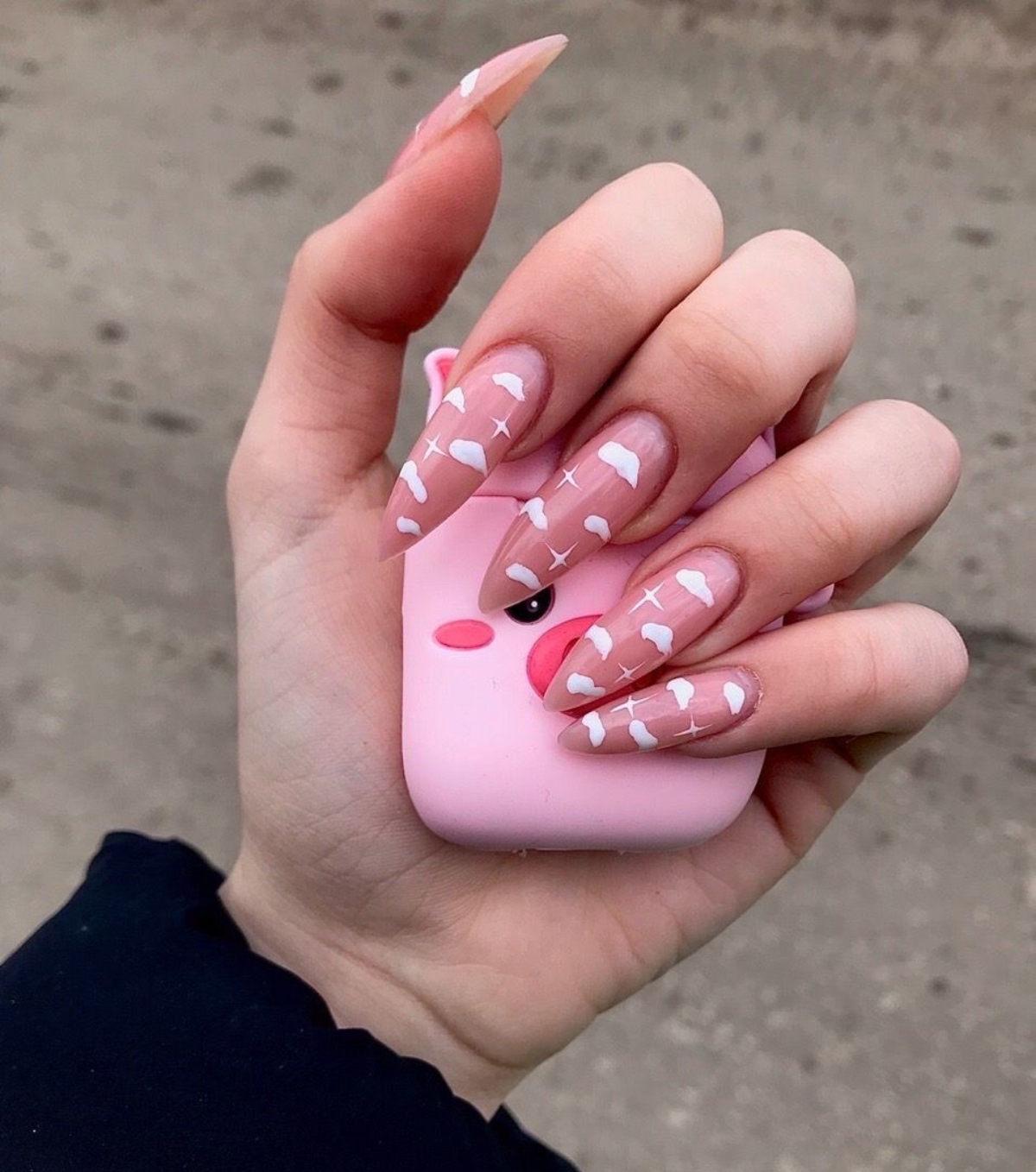 18 Diseños de uñas para chicas con la cabeza en las nubes