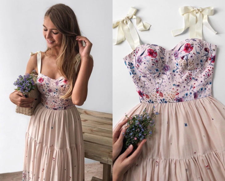 Larne Studio hace bonitos vestidos de corsé; beige, top rosa de flores pintadas