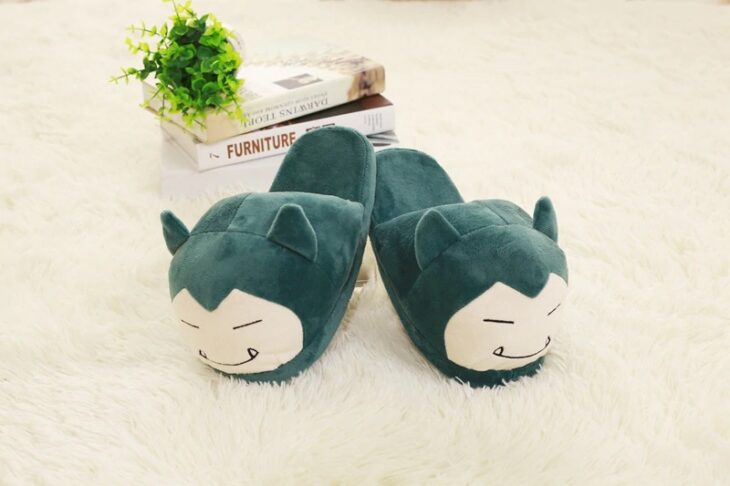 Pantuflas en forma de Snorlax de Pokemon