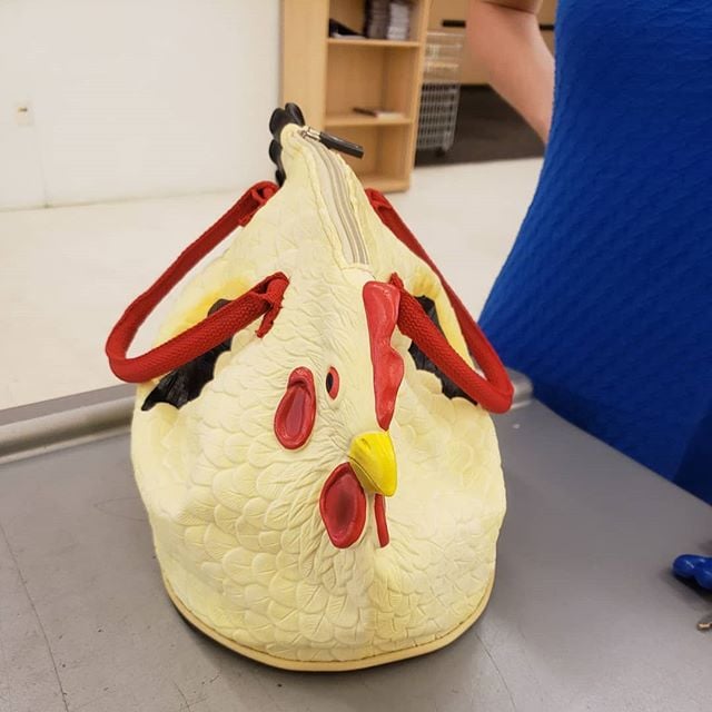 Bolso de goma en forma de gallina 