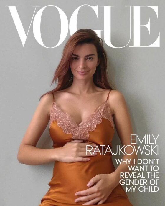 Emily Ratajkowski en la portada de Vogue embarazada 
