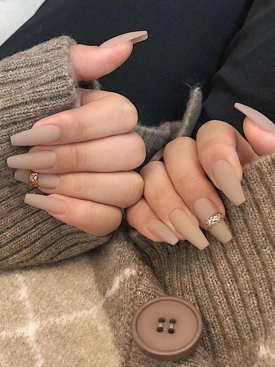 21 Diseños de uñas para que te pidan matrimonio