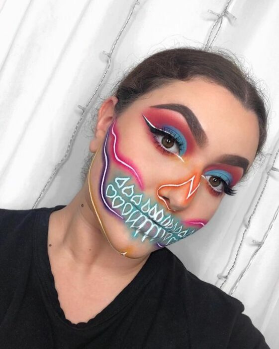 Maquillajes catrina neón