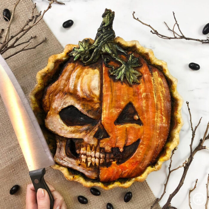 Artista repostera Jessica Clark-Bojin crea pays de Halloween; calavera y calabaza Jack o' Lantern