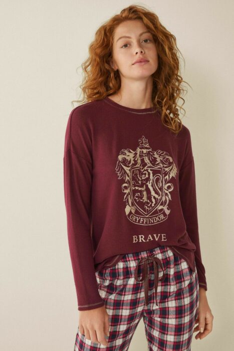 Pijama en color vino inspirada en Harry Potter