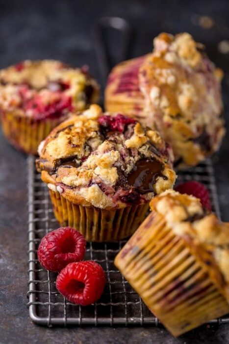 Muffins de frambuesa al horno; snacks con los que no romperás la dieta