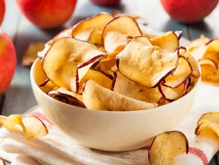 Chips de manzana al horno; snacks con los que no romperás la dieta