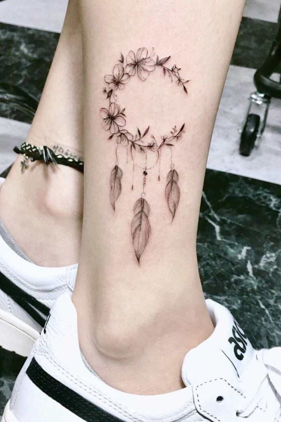 15 Tatuajes para decorar tu tobillo con un toque chic