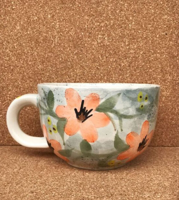 Taza para tomar el té, pintado tipo acuarela de flores