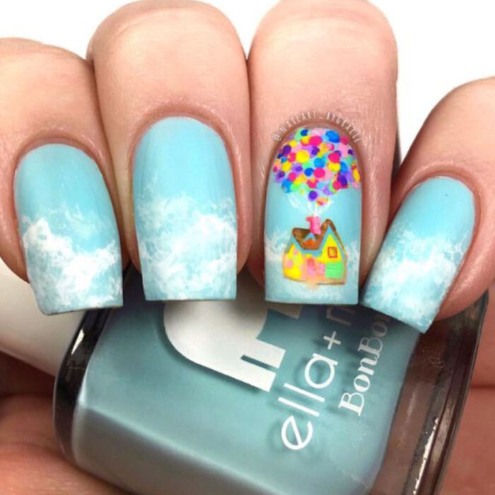 Manicura inspirada en Disney, de la película 'Up: una aventura de altura'