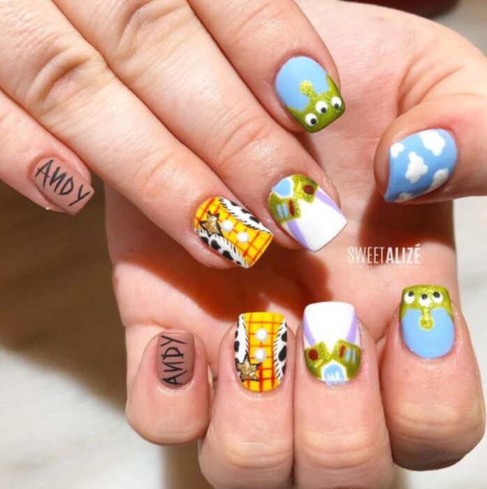 Manicura inspirada en Disney, de la película 'Toy Story'