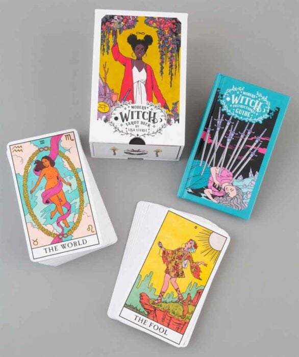 Paquete de cartas de tarot ilustradas