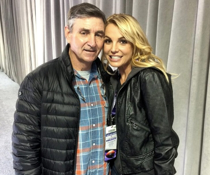 Cantante, princesa del pop Britney Spears junto a su padre James Parnell