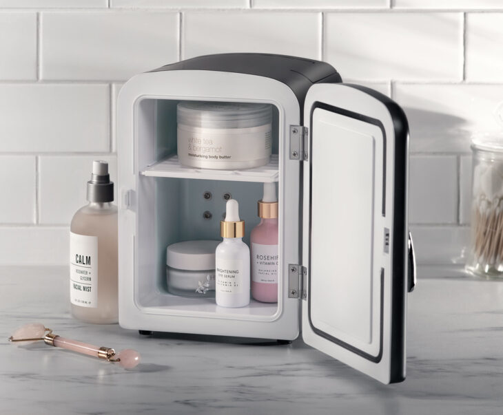 Mini refrigerador para productos de skin care