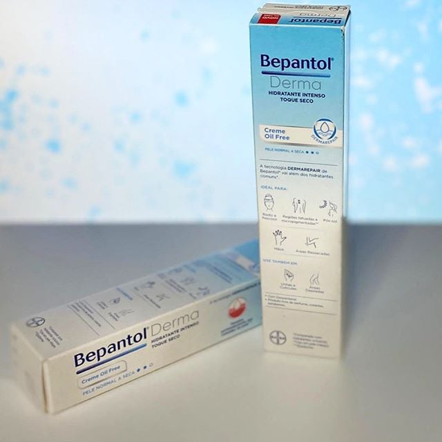 Bepantol Derma en empaque azul; productos de farmacia para piel bonita 