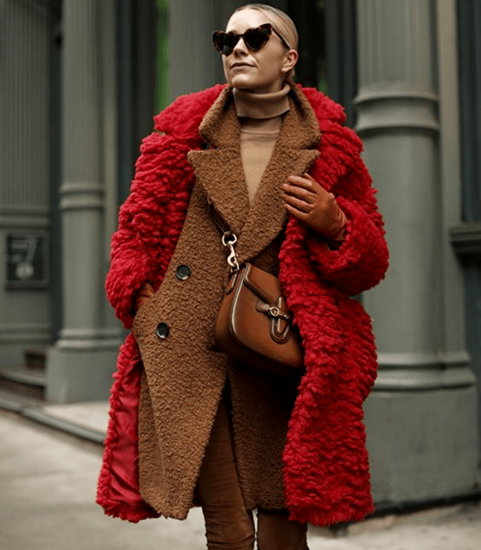 Diferentes formas de usar un abrigo rojo y lucir hermosa