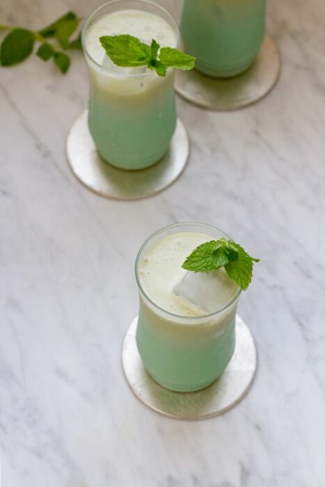 Cóctel de Baileys con un toque de menta