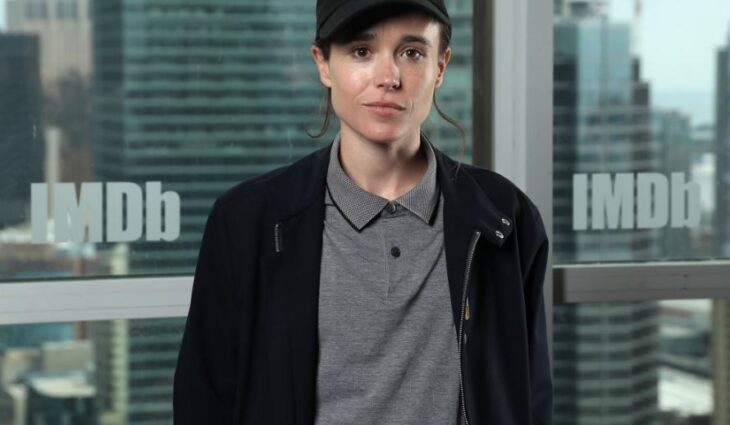 Elliot Page, bekannt als Ellen Page, trägt eine Sportmütze