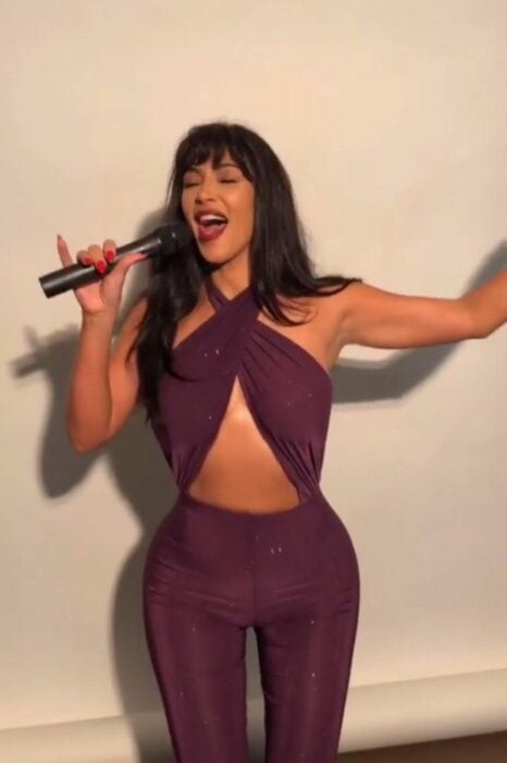 Kim Kardashain vestida como Selena Quintanilla