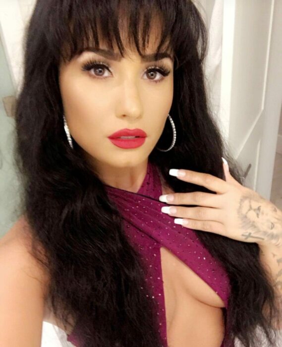 Demi lovato vestida como Selena