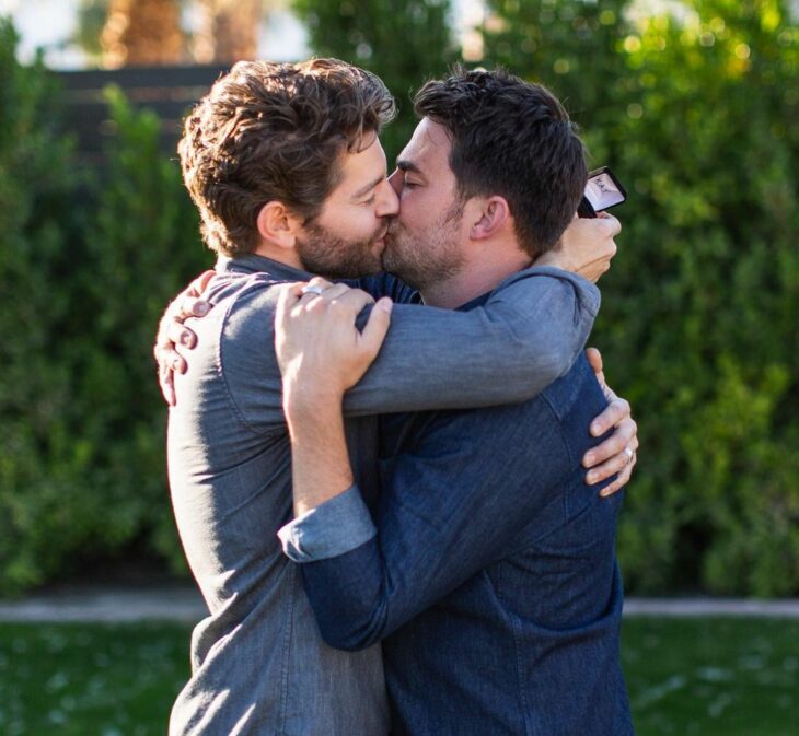 Jaymes Vaughan le pide matrimonio a Jonathan Bennett