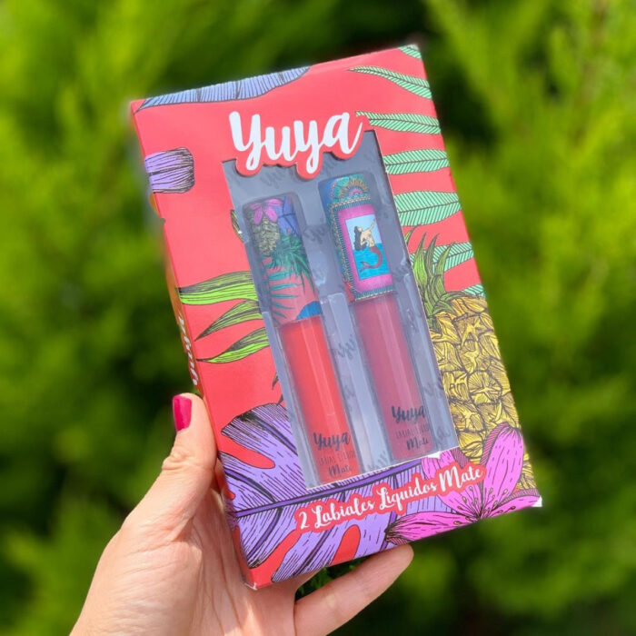 Regalos bonitos para el intercambio de Navidad; labiales líquidos mate de Yuya