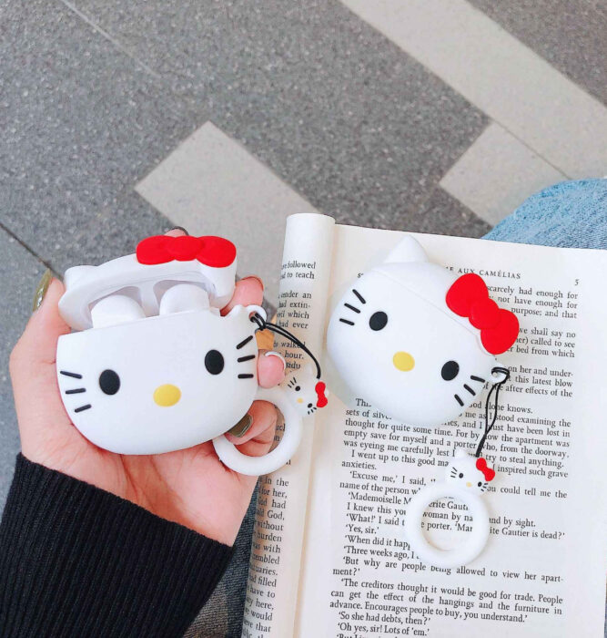 Regalos bonitos de Hello Kitty que puedes comprar en línea; funda para audífonos