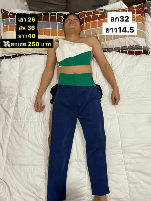 Hombre dormido son un traje de dos piezas sobrepuesto; Mujer utiliza a su esposo dormido como maniquí para vender ropa en línea