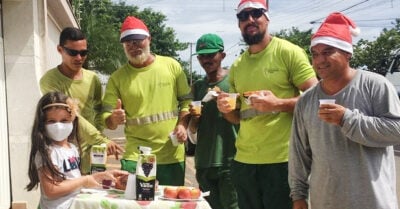 Niña sorprende a recolectores de basura con delicioso desayuno