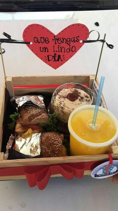 Cajita de desayuno sorpresa para San Valentín 