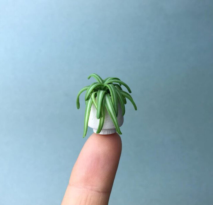 Tiny Spider en miniatura, hecha por Astrid Wilk