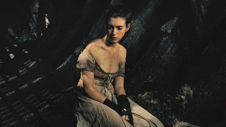 Anne Hataway como Fantine en Los miserables 