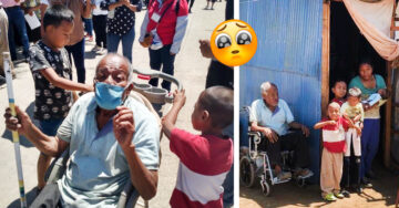 Dos pequeños llevan a su abuelito en una carriola para que lo vacunen