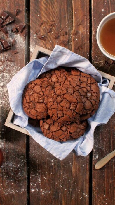 Galletas hechas con cacao y yogur natural; Galletas saludables para eliminar el antojo