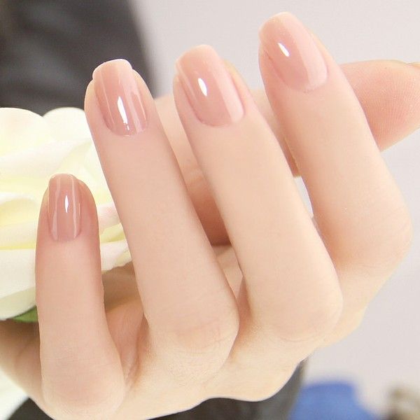 Manicura en tono nude con efecto gloss; Ideas para manicura nude