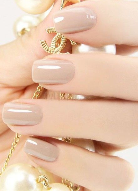 Manicura en tono cappuccino nude; Ideas para manicura nude