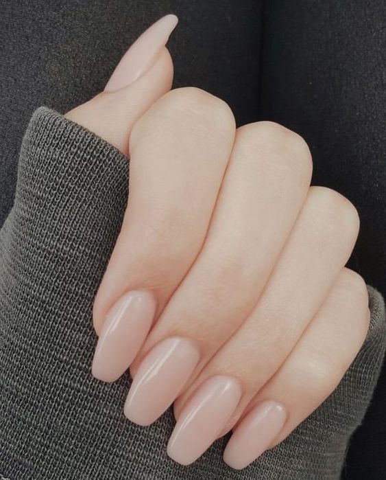 Manicura con efecto natural en acrílico; Ideas para manicura nude 